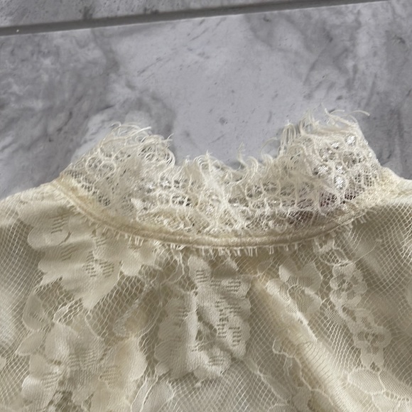 Cream Lace Bodysuit - Picture 7 of 11